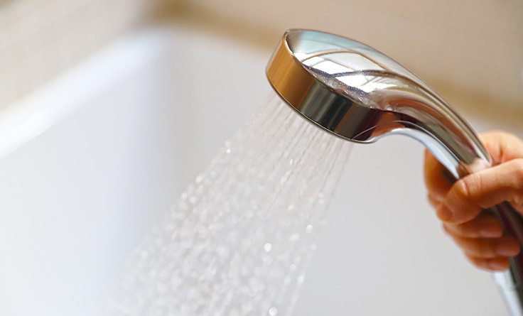 お風呂の際シャワーだけで効率的に体を温める方法とコツとは 910 Magazine